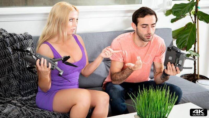 Christie Stevens – Scoring with My Hot MILF Neighbor (10.03.2020) VHQ